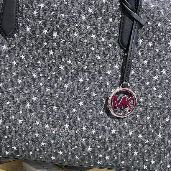 MICHAEL KORS Arden Large Printed Signature Logo Tote Bag - Picture 4 of 11